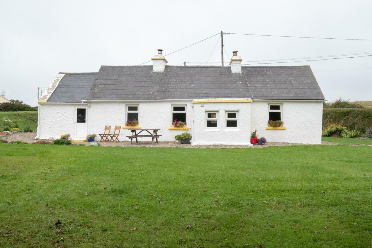 Yellow Cottage, Doolin Knockfin Cross Roads Exterior foto